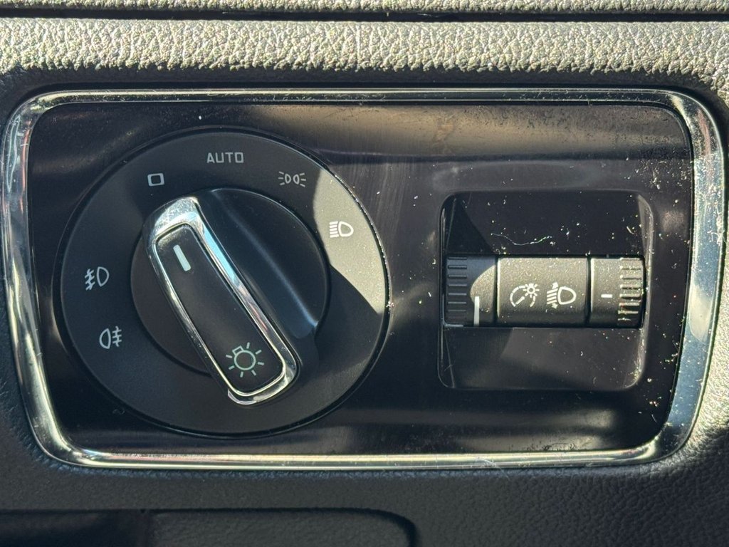 Used Skoda Superb 2013 for sale - 77703863: Photo 43