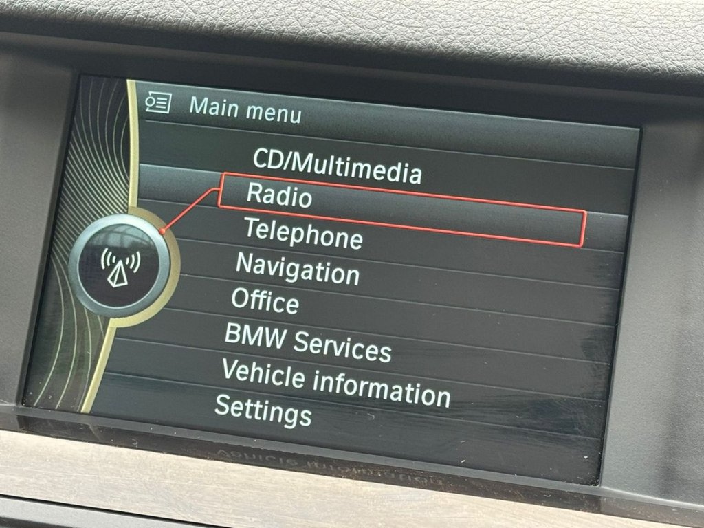 Used BMW 5 Series 2011 for sale - 76914726: Photo 47