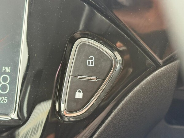 Used Vauxhall ADAM 2016 for sale - 75716611: Photo 37