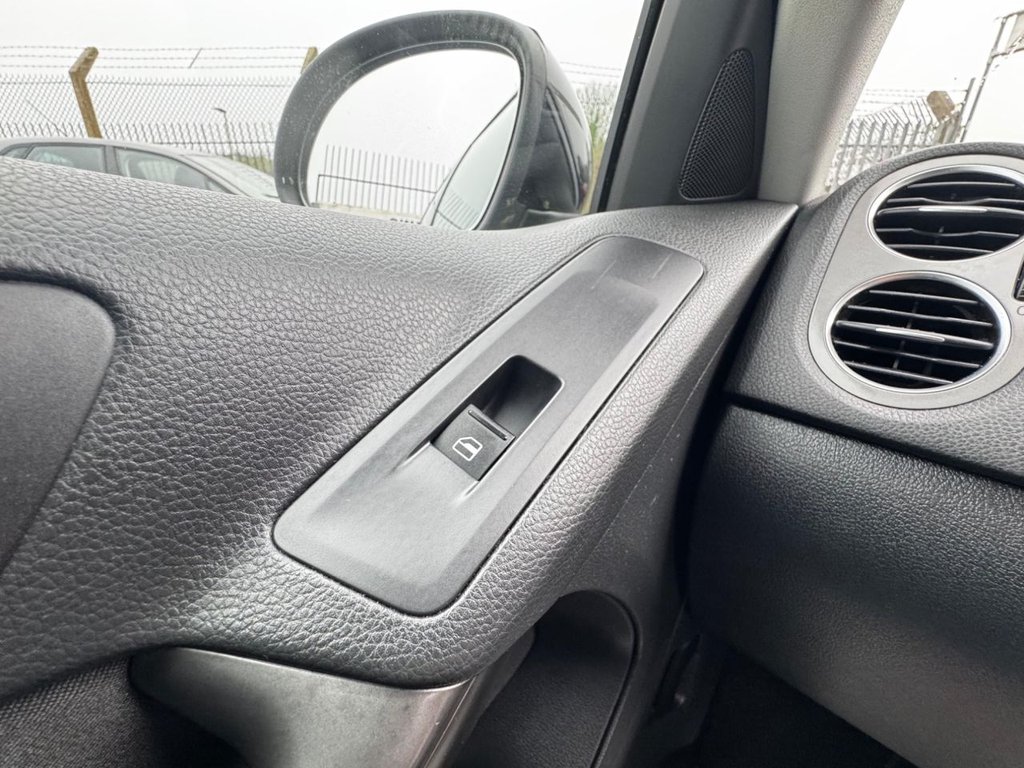 Used Volkswagen Tiguan 2009 for sale - 77798302: Photo 34