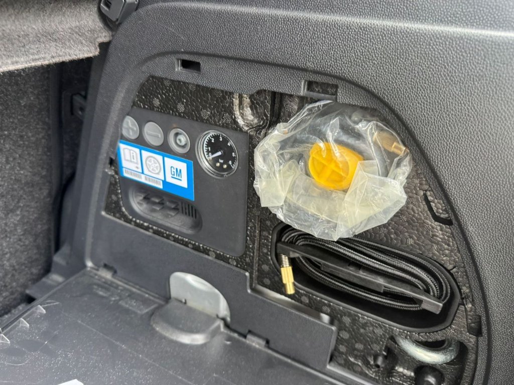 Used Vauxhall Corsa 2011 for sale - 77734644: Photo 11