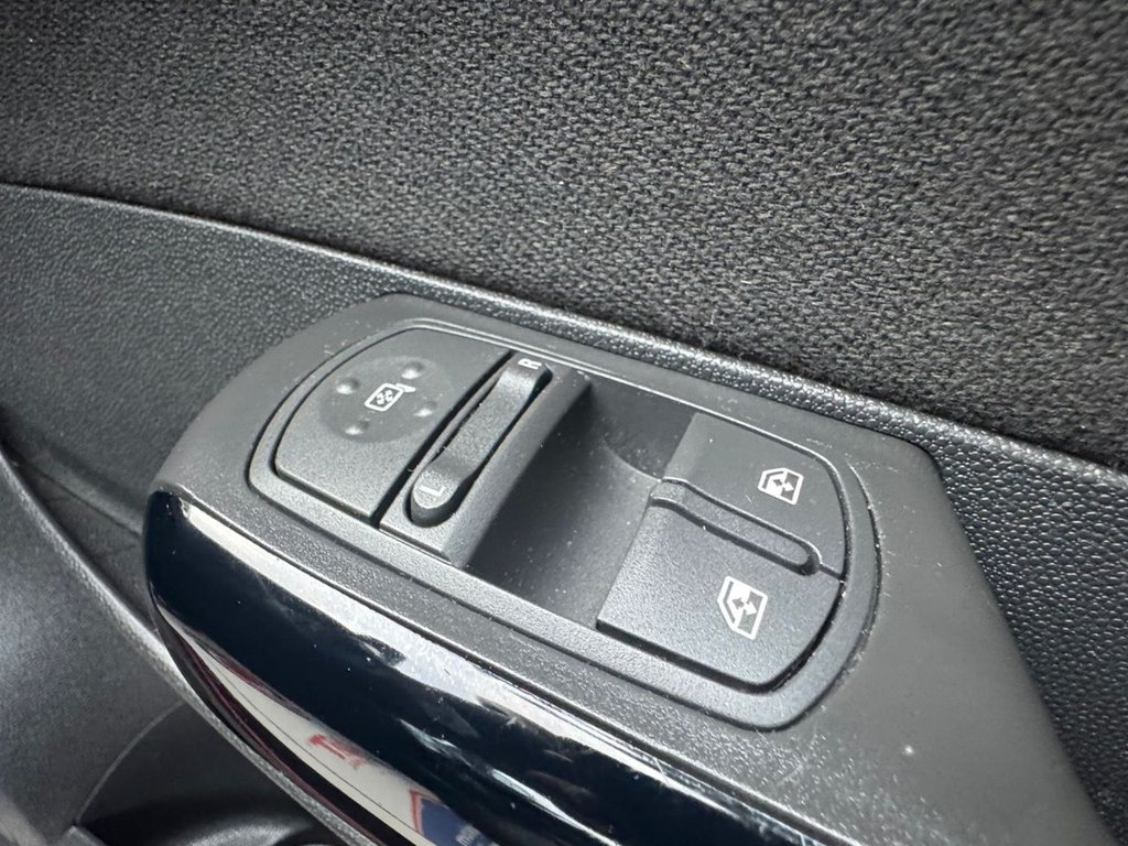 Used Vauxhall Corsa 2011 for sale - 77734644: Photo 32