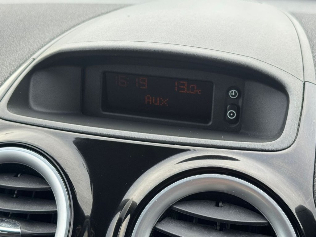 Used Vauxhall Corsa 2011 for sale - 77734644: Photo 37