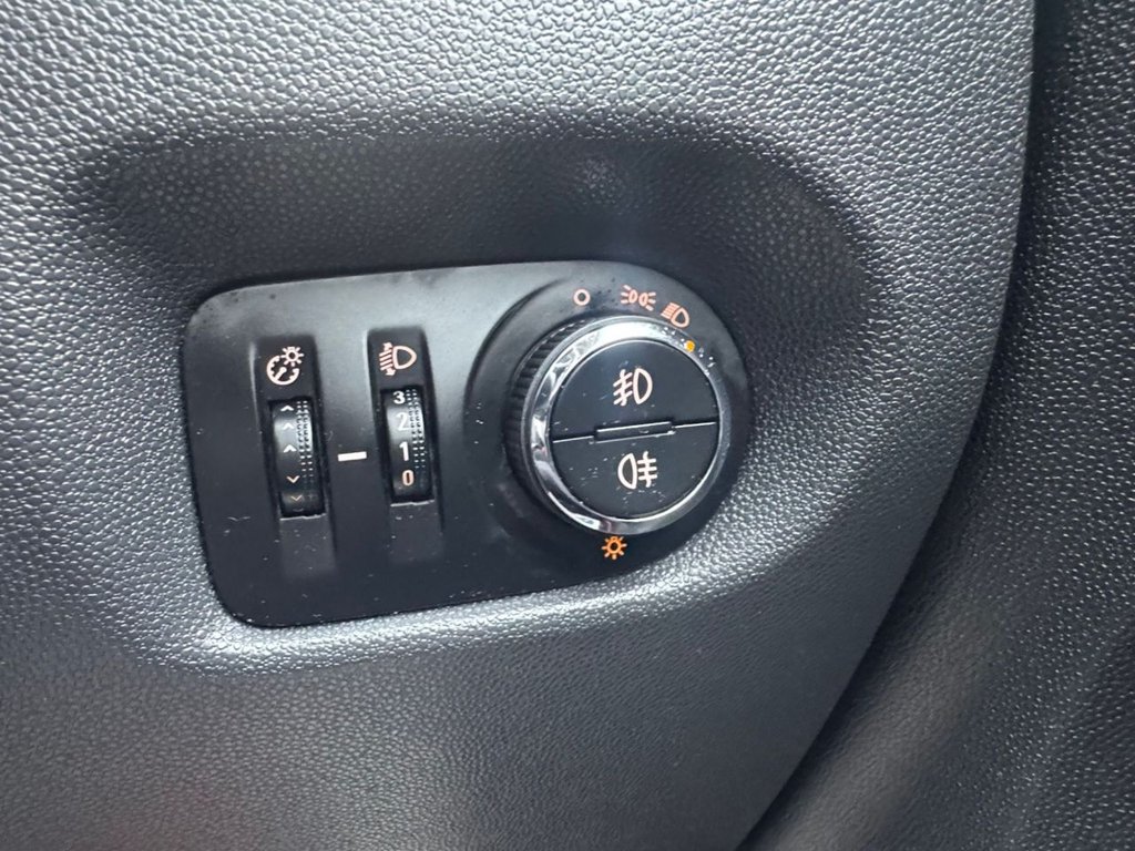 Used Vauxhall Corsa 2011 for sale - 77734644: Photo 42