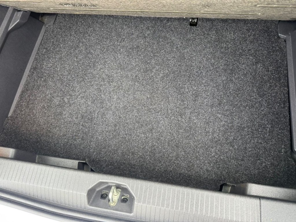 Used Vauxhall Corsa 2011 for sale - 77734644: Photo 9