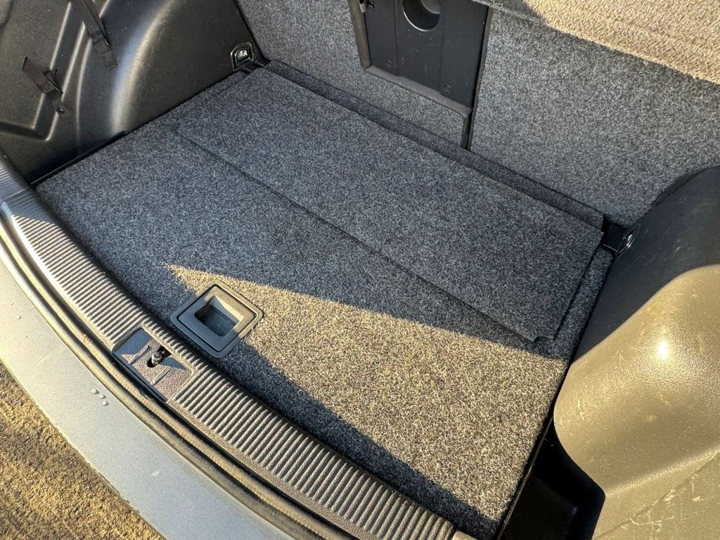 Used Volkswagen Golf Plus 2010 for sale - 76617577: Photo 8