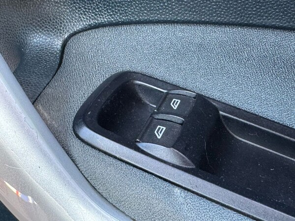 Used Ford Fiesta 2012 for sale - 74443285: Photo 26