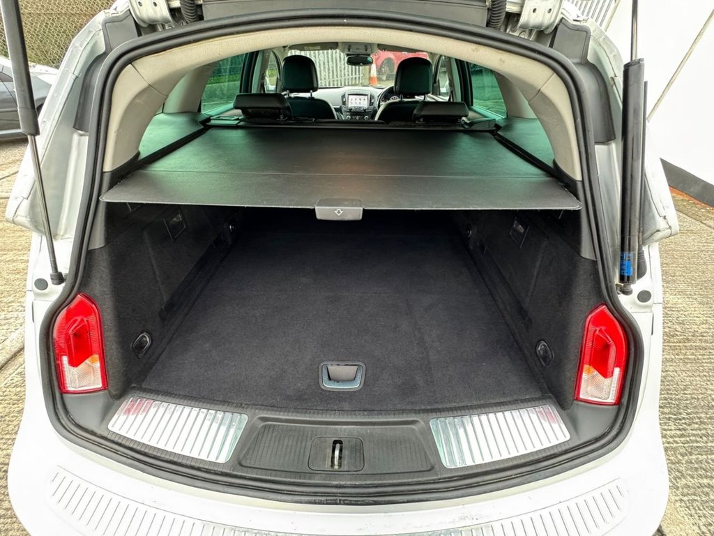 Used Vauxhall Insignia 2015 for sale - 77341785: Photo 10