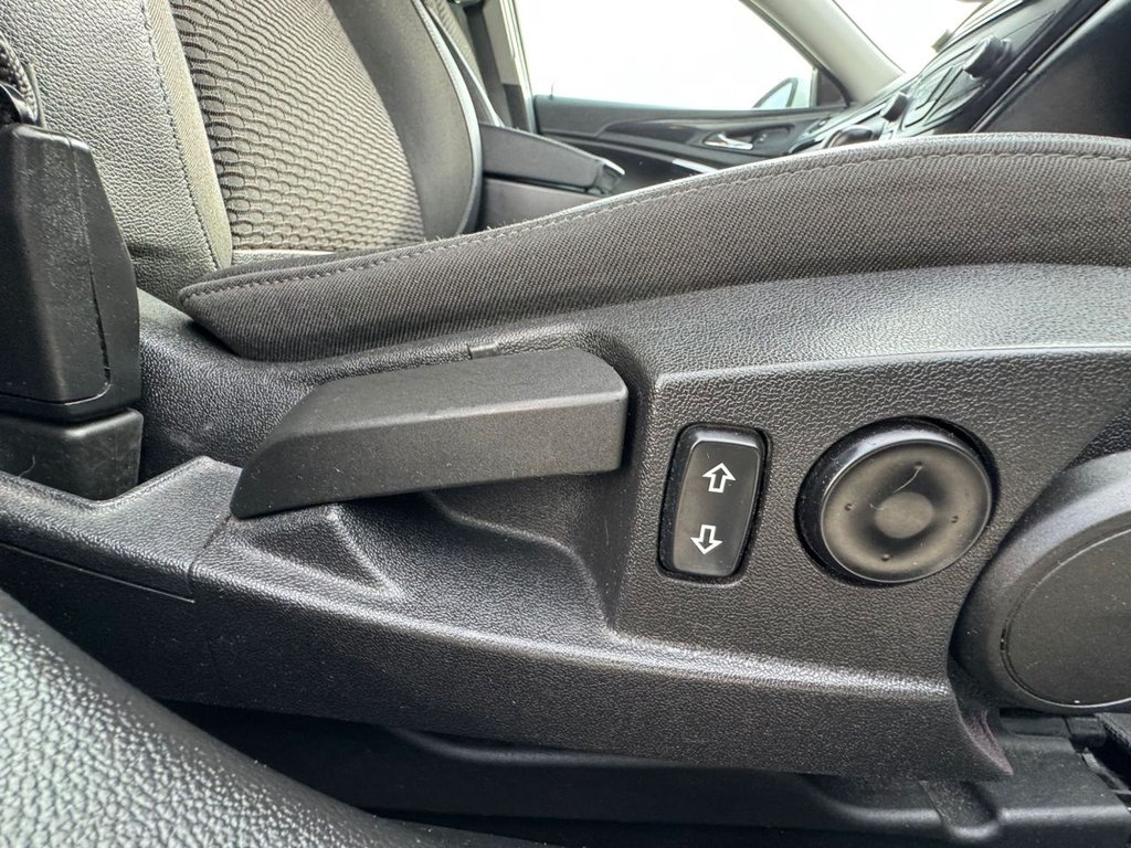 Used Vauxhall Insignia 2015 for sale - 77341785: Photo 38