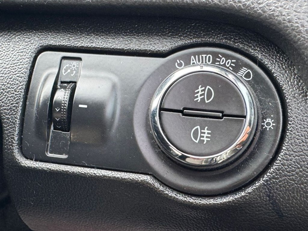 Used Vauxhall Insignia 2015 for sale - 77341785: Photo 42