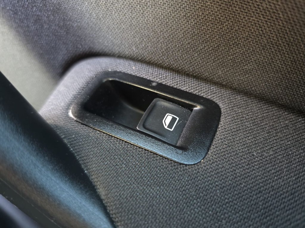 Used Volkswagen Polo 2016 for sale - 76923785: Photo 17