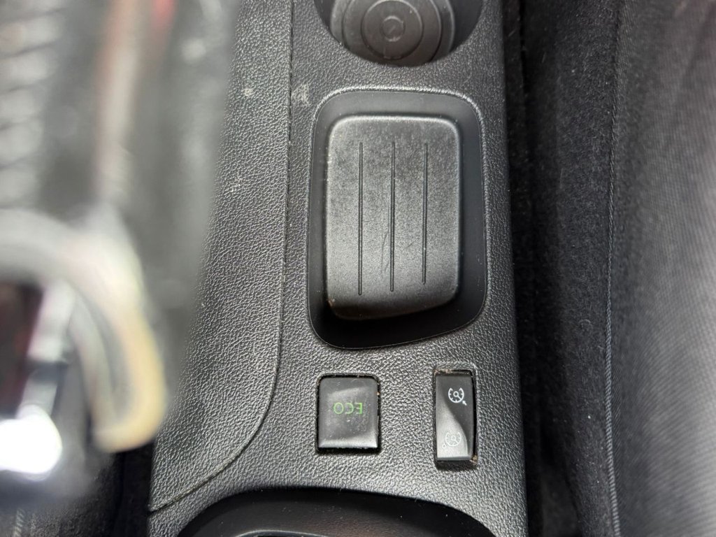 Used Renault Captur 2016 for sale - 77810036: Photo 25