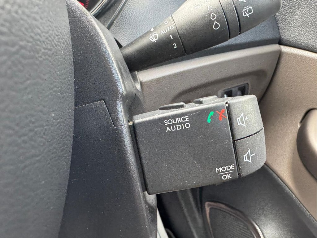 Used Renault Captur 2016 for sale - 77810036: Photo 30