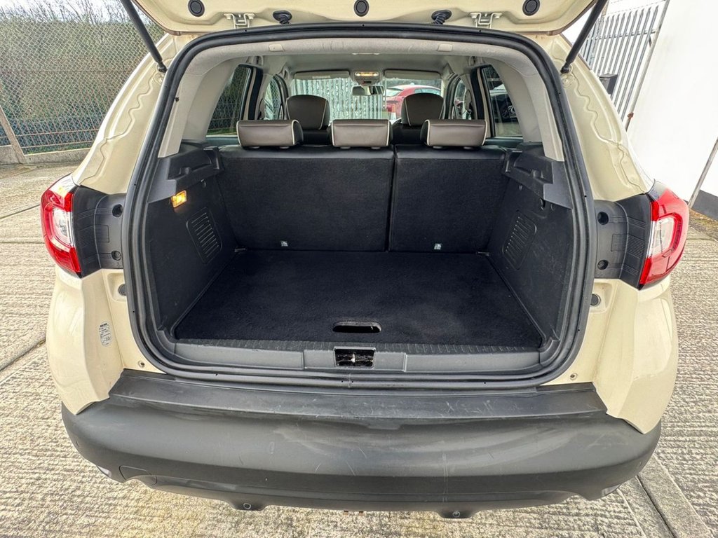 Used Renault Captur 2016 for sale - 77810036: Photo 6