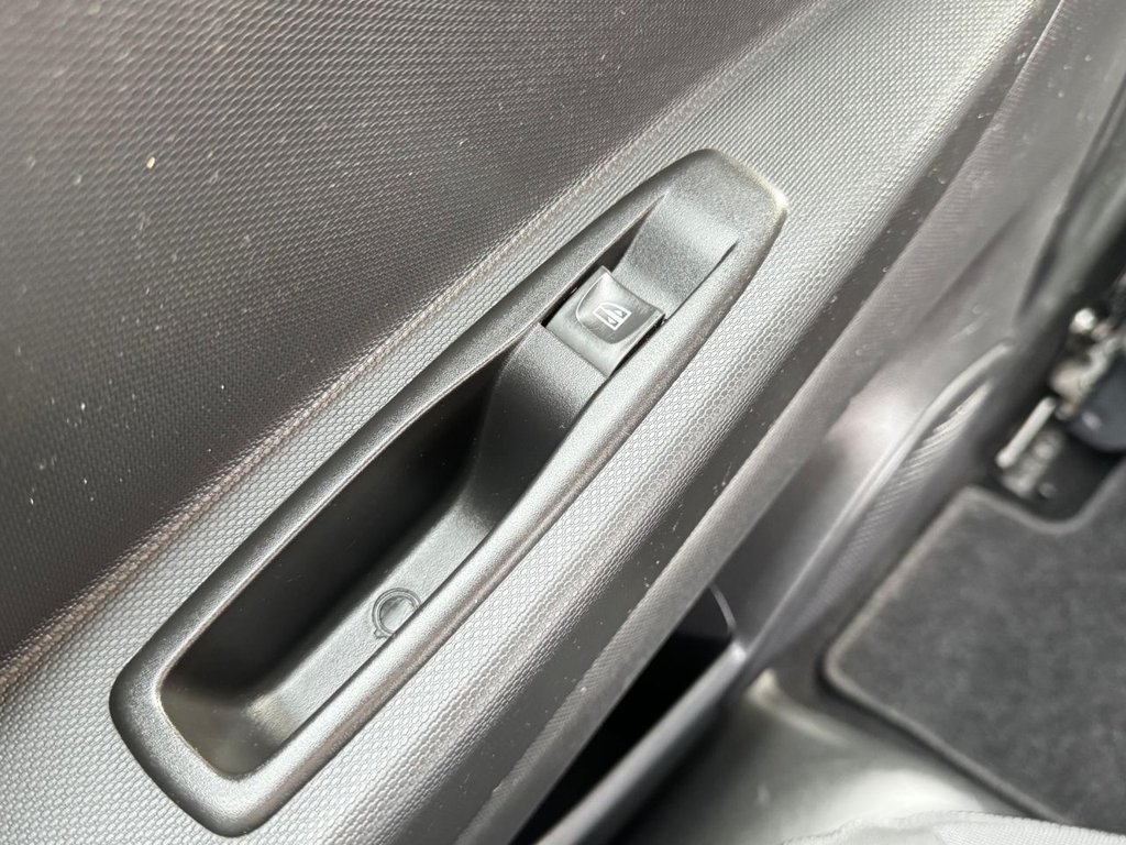 Used Renault Captur 2015 for sale - 77967192: Photo 15