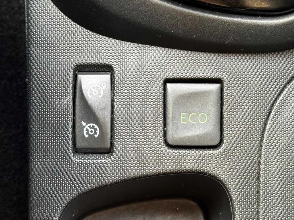 Used Renault Captur 2015 for sale - 77967192: Photo 19