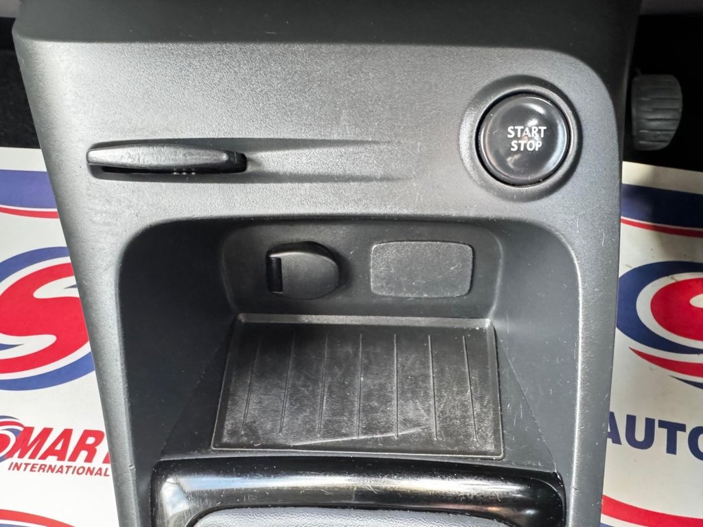 Used Renault Captur 2015 for sale - 77967192: Photo 38