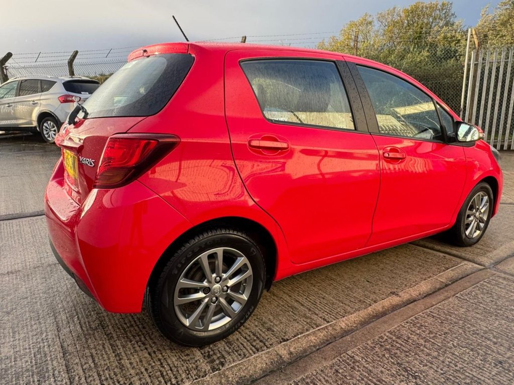 Used Toyota Yaris 2015 for sale - 76345495: Photo 9