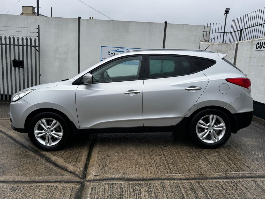 Used Hyundai Ix35 2011 for sale - 76977477: Photo 2
