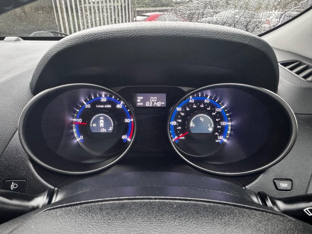 Used Hyundai Ix35 2011 for sale - 76977477: Photo 44