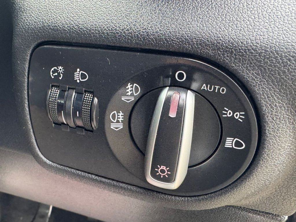 Used Audi A1 2012 for sale - 77293329: Photo 32