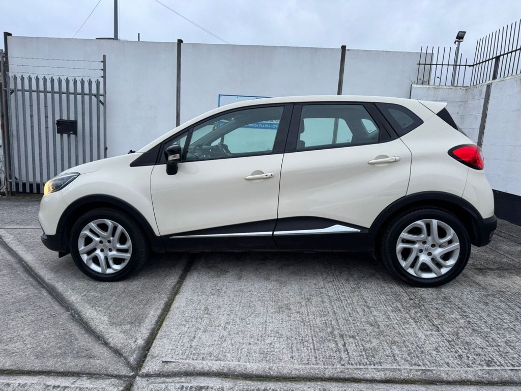 Used Renault Captur 2015 for sale - 77627460: Photo 2