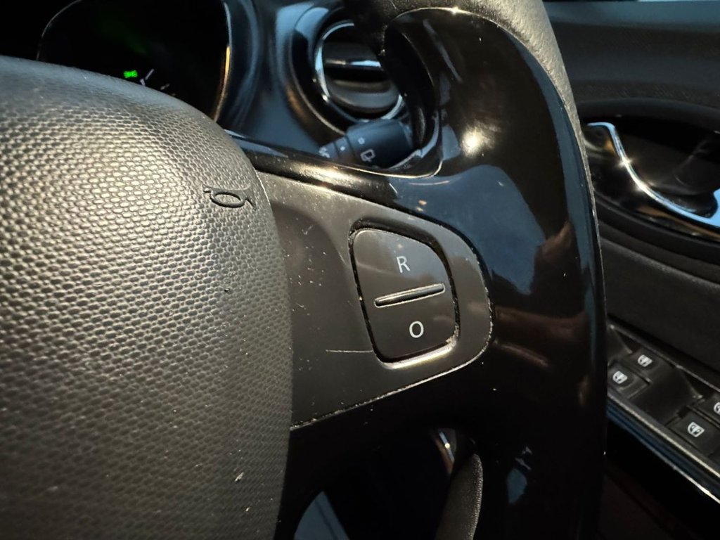 Used Renault Captur 2015 for sale - 77627460: Photo 28