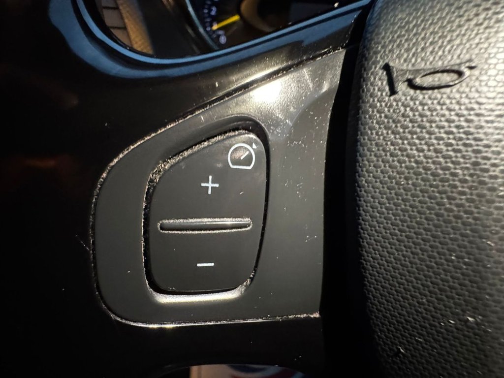 Used Renault Captur 2015 for sale - 77627460: Photo 29