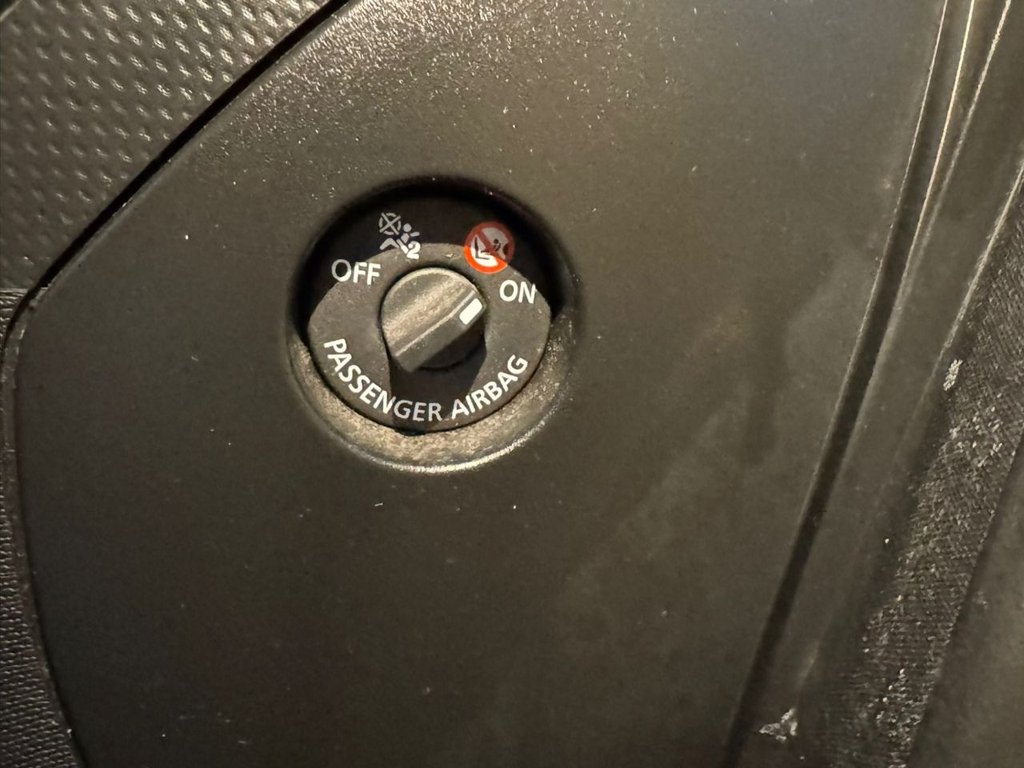 Used Renault Captur 2015 for sale - 77627460: Photo 32