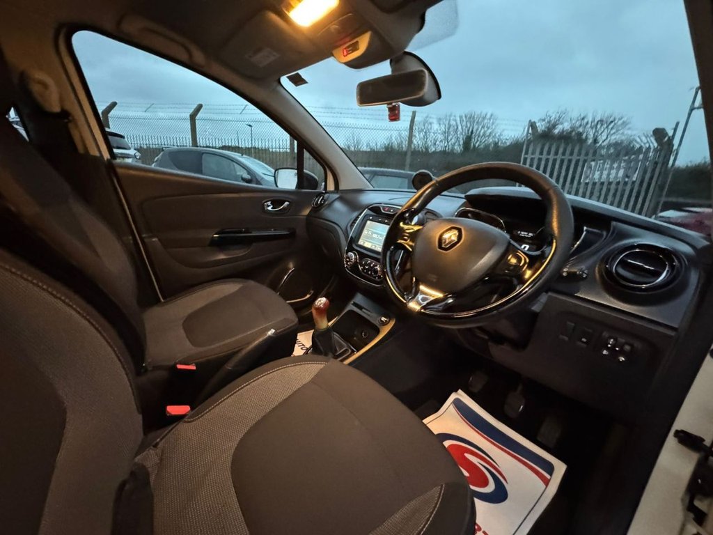 Used Renault Captur 2015 for sale - 77627460: Photo 35