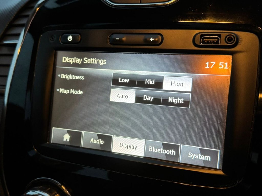 Used Renault Captur 2015 for sale - 77627460: Photo 45