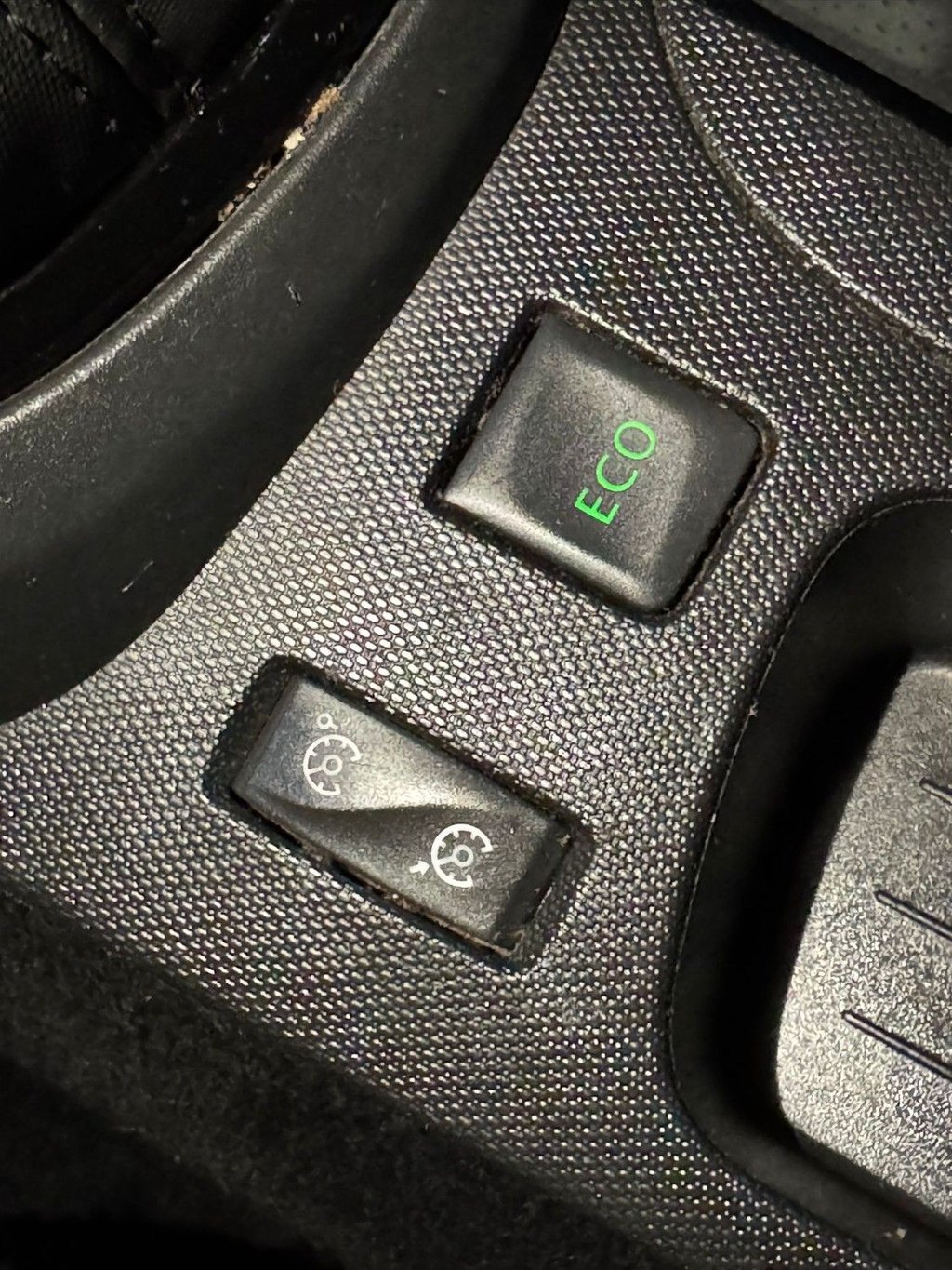 Used Renault Captur 2015 for sale - 77627460: Photo 50