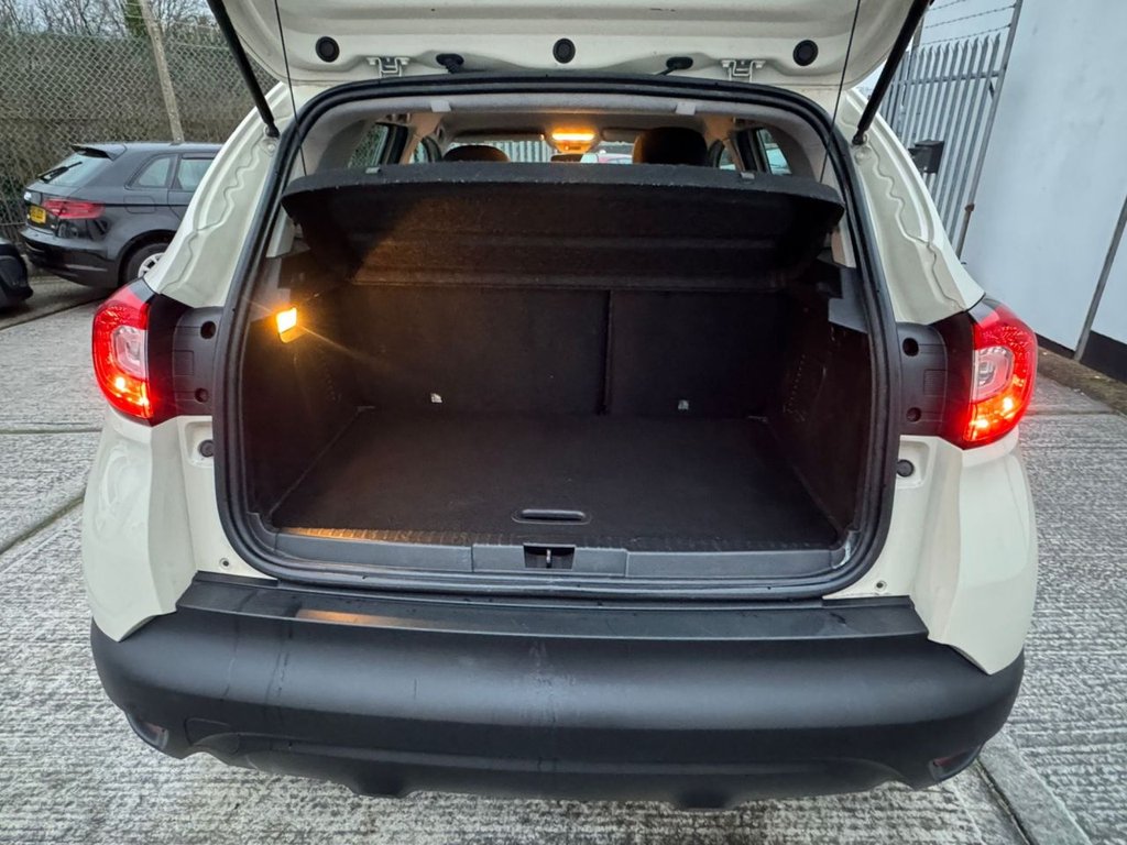 Used Renault Captur 2015 for sale - 77627460: Photo 6