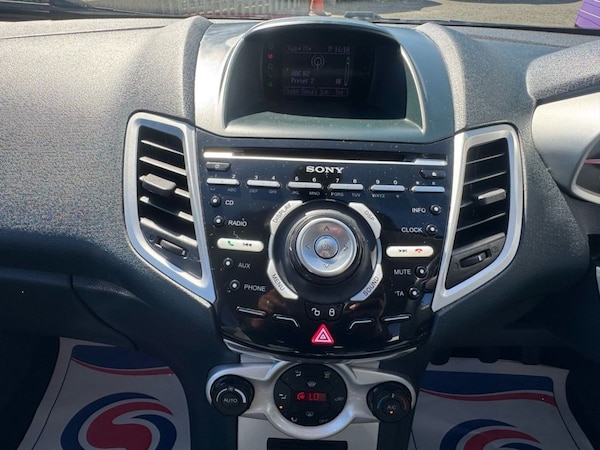 Used Ford Fiesta 2012 for sale - 74345143: Photo 21