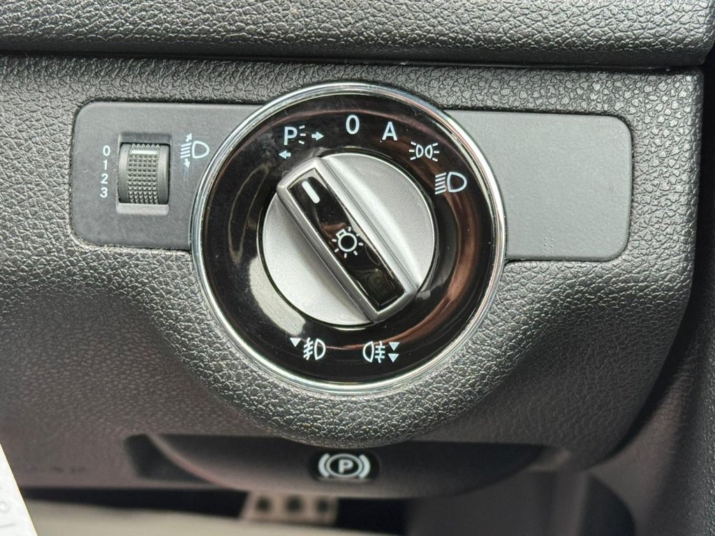 Used Mercedes-Benz C Class 2009 for sale - 77920516: Photo 40