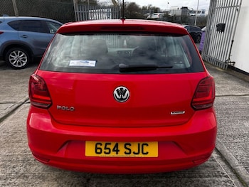 Used Volkswagen Polo 2015 for sale - 77442211: Photo