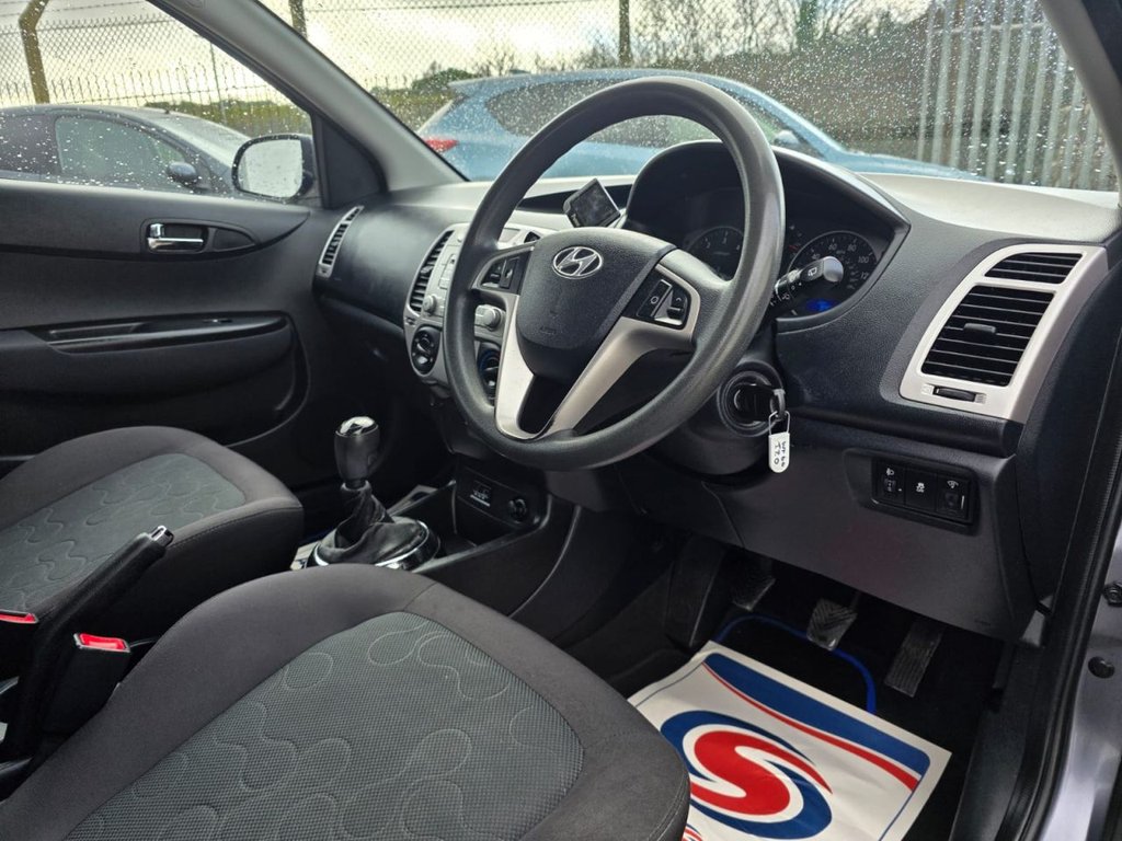 Used Hyundai i20 2010 for sale - 77372879: Photo 36