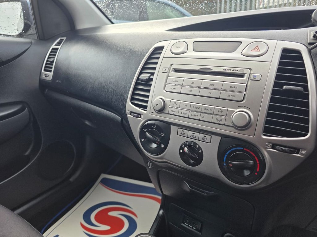 Used Hyundai i20 2010 for sale - 77372879: Photo 37