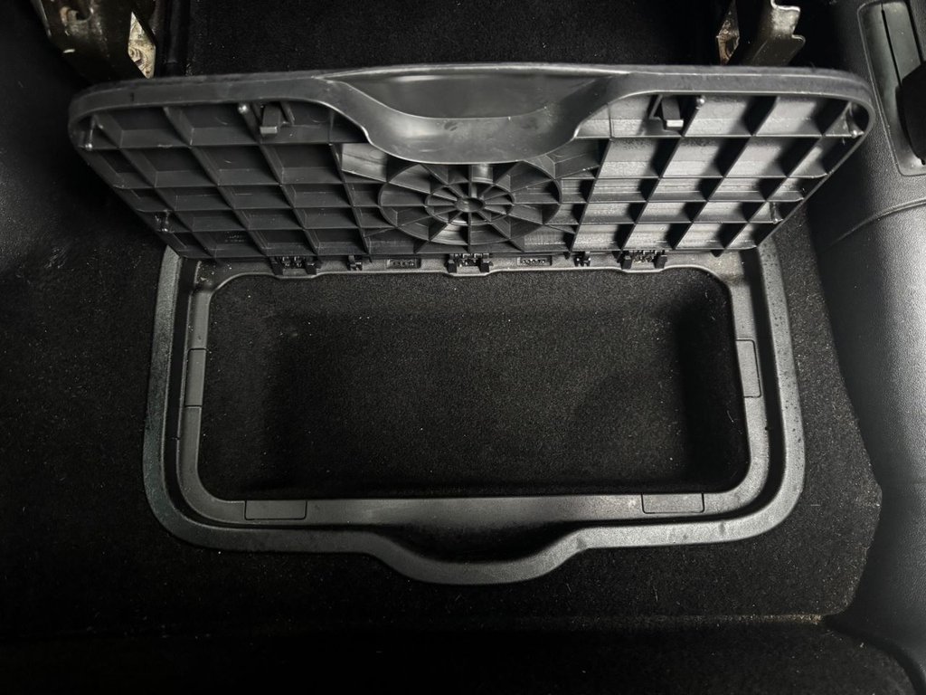 Used Citroen C3 Picasso 2011 for sale - 76973051: Photo 23