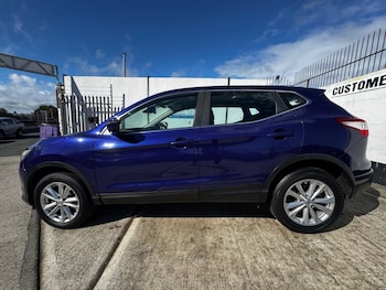 Used Nissan Qashqai 2015 for sale - 75986534: Photo 2