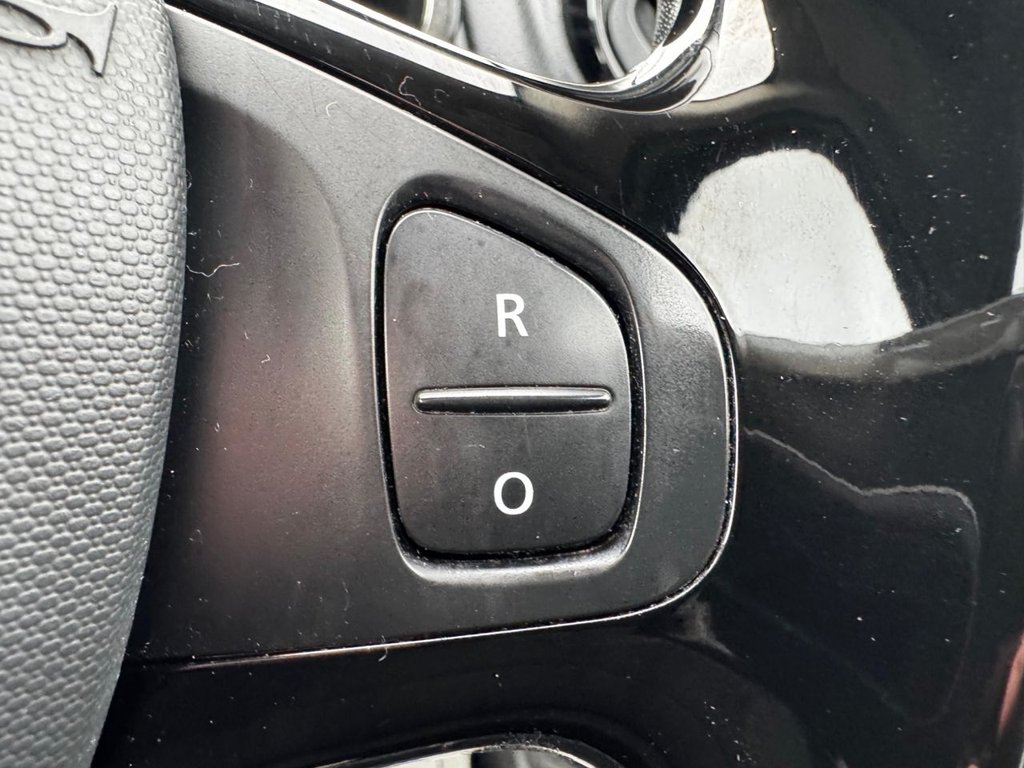 Used Renault Clio 2015 for sale - 76563323: Photo 21