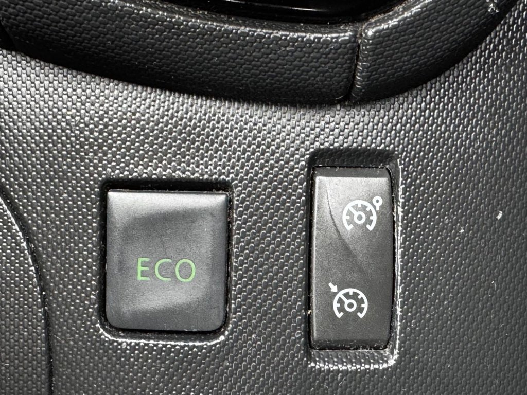 Used Renault Clio 2015 for sale - 76563323: Photo 22