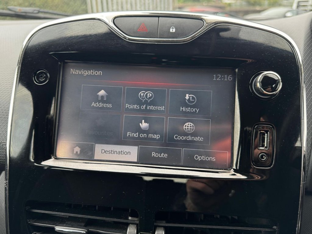 Used Renault Clio 2015 for sale - 76563323: Photo 29