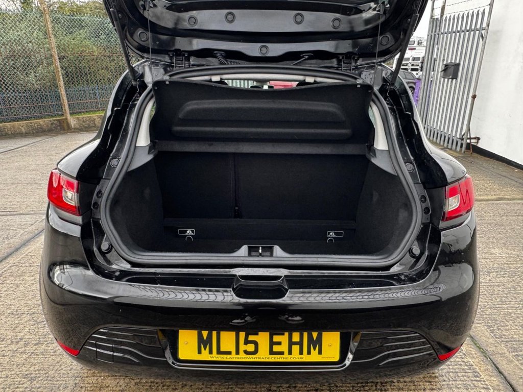 Used Renault Clio 2015 for sale - 76563323: Photo 6
