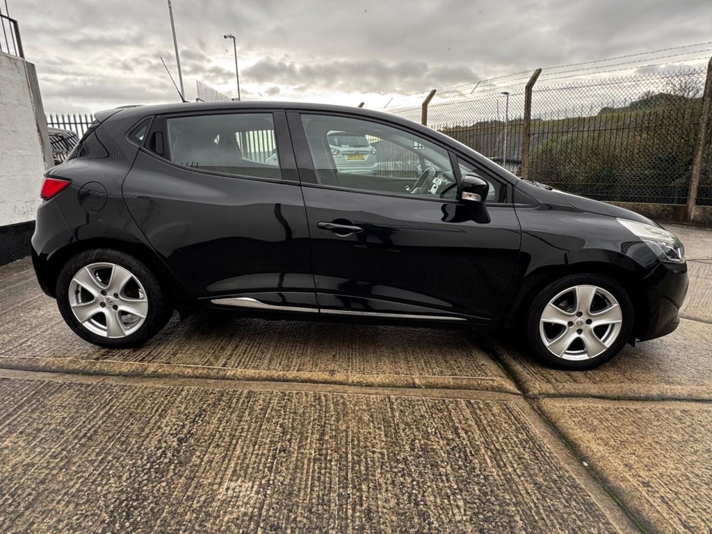 Used Renault Clio 2015 for sale - 76563323: Photo 9