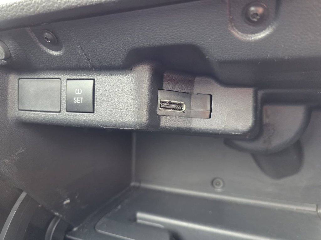 Used Volkswagen Polo 2013 for sale - 76345765: Photo 28