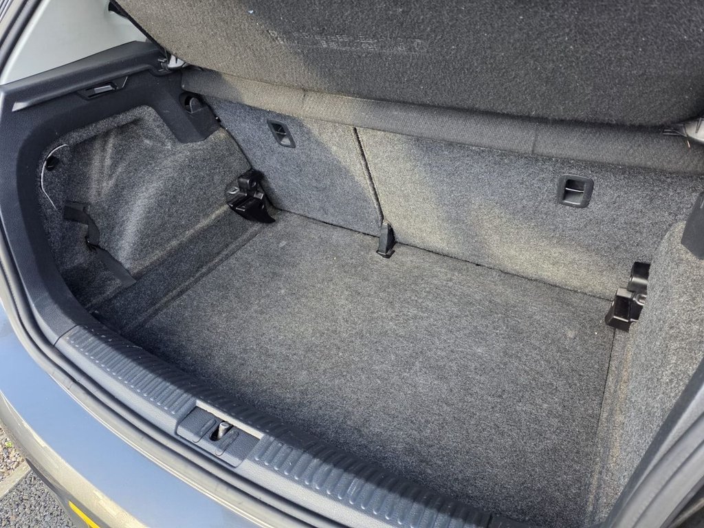 Used Volkswagen Polo 2013 for sale - 76345765: Photo 7