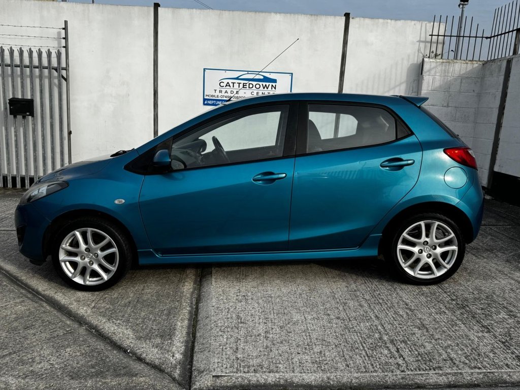 Used Mazda Mazda2 2011 for sale - 77991542: Photo 2