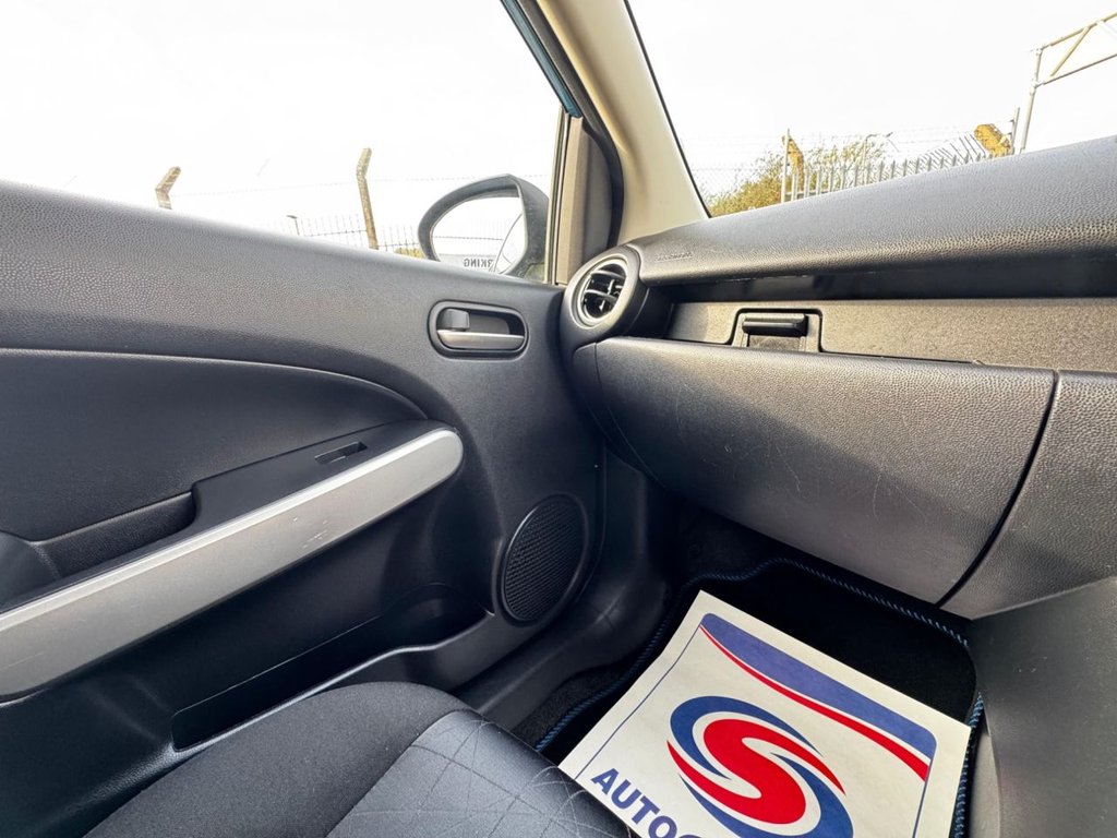 Used Mazda Mazda2 2011 for sale - 77991542: Photo 31