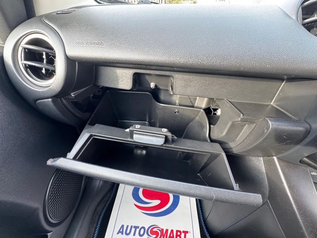 Used Mazda Mazda2 2011 for sale - 77991542: Photo 32